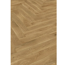 Verlegtes Fischgrätenparkett aus Holz.