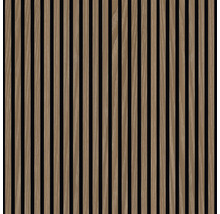 Holzpaneele mit vertikalen Lamellen zur Wandverkleidung