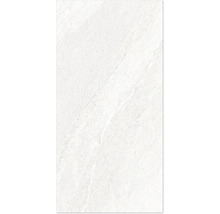 Weiße Feinsteinzeugfliese mit Steinoptik