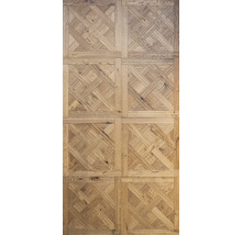 Holzboden mit quadratischem Parkettmuster