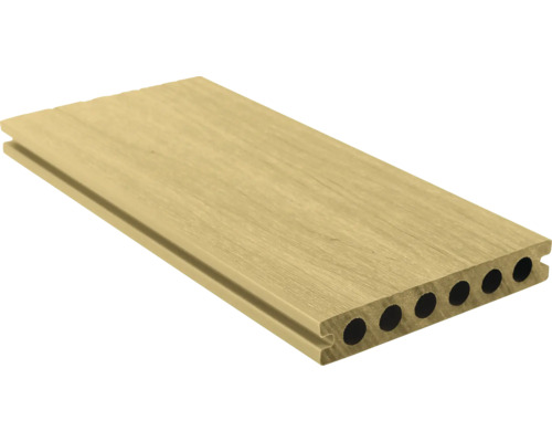 Terrassendiele aus Holzverbundwerkstoff mit Hohlkammerprofil