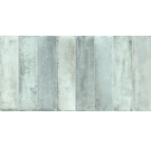 Rechteckige Wandfliesen im Betonlook