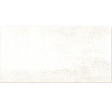 Helle, strukturierte Wand