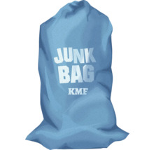 Ein blauer Müllsack mit der Aufschrift Junk Bag KMF.
