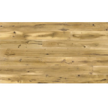 Holzboden aus Eiche mit Astlöchern und Maserung