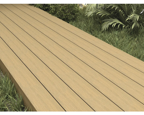 Produktbild 5 (groß) Terrassendielen aus Holzverbundwerkstoff auf einer Terrasse