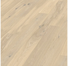 Heller Holzbodenbelag mit Maserung