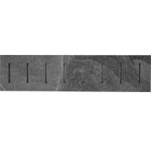 Bodenablauf aus Stein mit länglichen Schlitzen