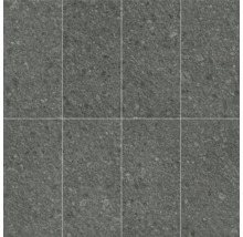 Nahaufnahme von acht grauen Bodenfliesen mit gesprenkelter Textur