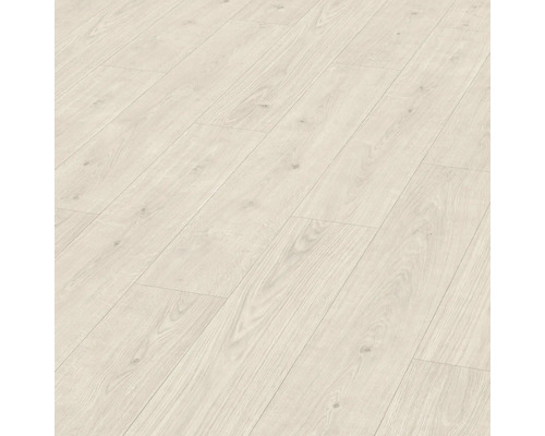 Heller Laminatboden mit Holzoptik für den Innenbereich