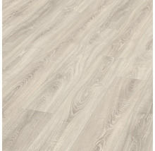 Heller Laminatboden mit Holzoptik verlegt