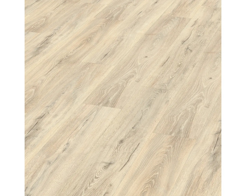 Verlegung von Laminatboden mit Holzoptik