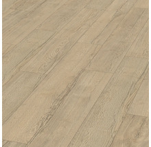 Verlegtes Laminat mit Holzoptik