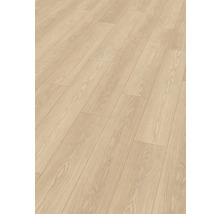 Heller Holzboden mit natürlicher Maserung