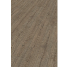 Verlegter Laminatboden mit Holzoptik.