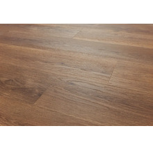 Nahaufnahme von Laminatboden mit Holzoptik