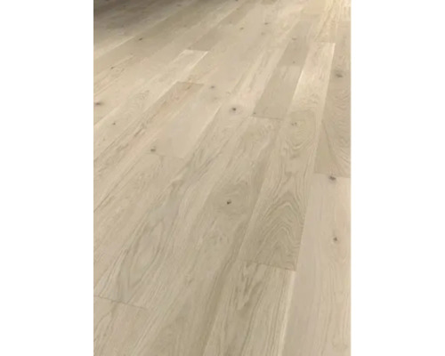 Heller Holzboden mit Maserung