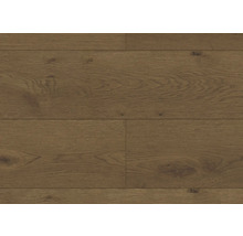 Nahaufnahme von Laminatboden in Holzoptik