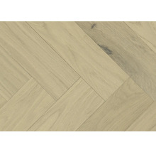 Holzparkett im Fischgrätmuster