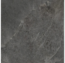 Dunkle Bodenfliese mit Steinoptik.