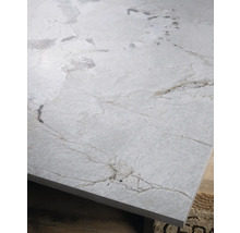 Keramikfliese mit Marmoroptik