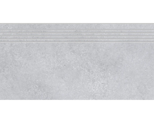 Graue Treppenfliese mit Rillen