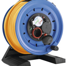 Kabeltrommel mit Kabel und Steckdosen