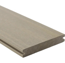 Terrassendiele aus Holzverbundwerkstoff mit Nut- und Feder-System