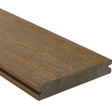 Terrassendiele aus Holzverbundwerkstoff