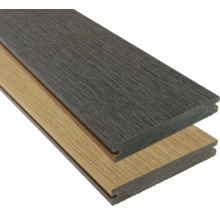Zwei Terrassendielen aus Verbundmaterial