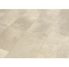 Verlegte Bodenfliesen mit Steinmuster