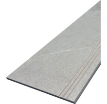 Graue Treppenstufe aus Keramik mit Rillen
