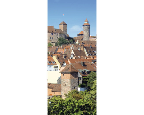 Ansicht der Nürnberger Burg über den Dächern der Stadt.