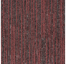 Detailaufnahme eines Teppichs mit gestreiftem Muster