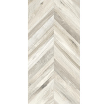 Helle Bodenfliesen im Fischgrätmuster