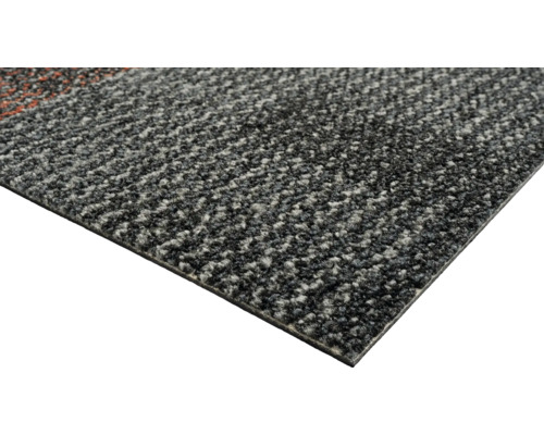 Nahaufnahme einer Teppichfliese.