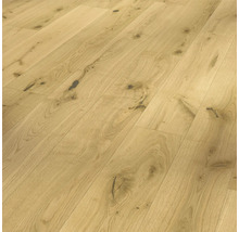 Verlegter heller Holzboden