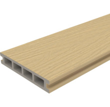 Terrassendiele aus Holzverbundwerkstoff mit Hohlkammern