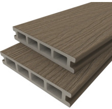 Zwei Terrassendielen aus Holzverbundwerkstoff