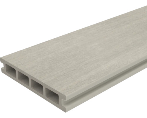 Terrassendiele aus Holz-Polymer-Werkstoff mit Hohlkammern