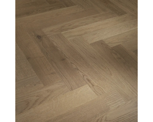 Verlegung von Parkett im Fischgrätmuster Verlegung von Parkett im Fischgrätmuster