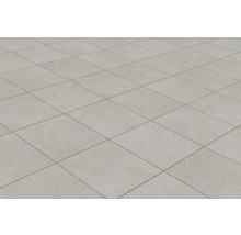 Fliesenboden mit quadratischen Fliesen und Fugen