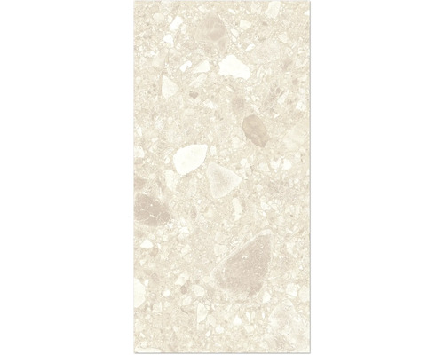 Nahaufnahme einer Bodenfliese in Terrazzooptik