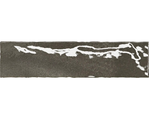 Einzelne rechteckige Fliese mit einem leicht unregelmäßigen Muster