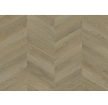 Bodenbelag in Holzoptik mit Chevron-Muster.