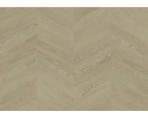 Bodenbelag in Chevron-Optik mit natürlicher Holzmaserung.