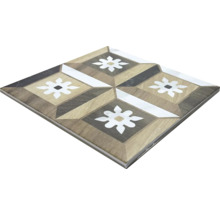 Dekorative Bodenfliese mit Blumenmuster