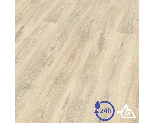 Laminatboden in heller Holzoptik mit 24 Stunden Wasserschutz und hoher Kratzfestigkeit.