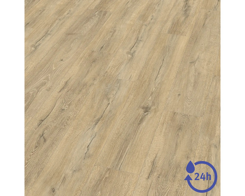 Laminatboden in heller Eichenoptik mit Holzmaserung. Wasserresistent für bis zu 24 Stunden.