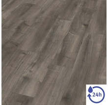 Laminatboden in dunkler Eichenoptik mit strukturierter Oberfläche und 24 Stunden Wasserresistenz.